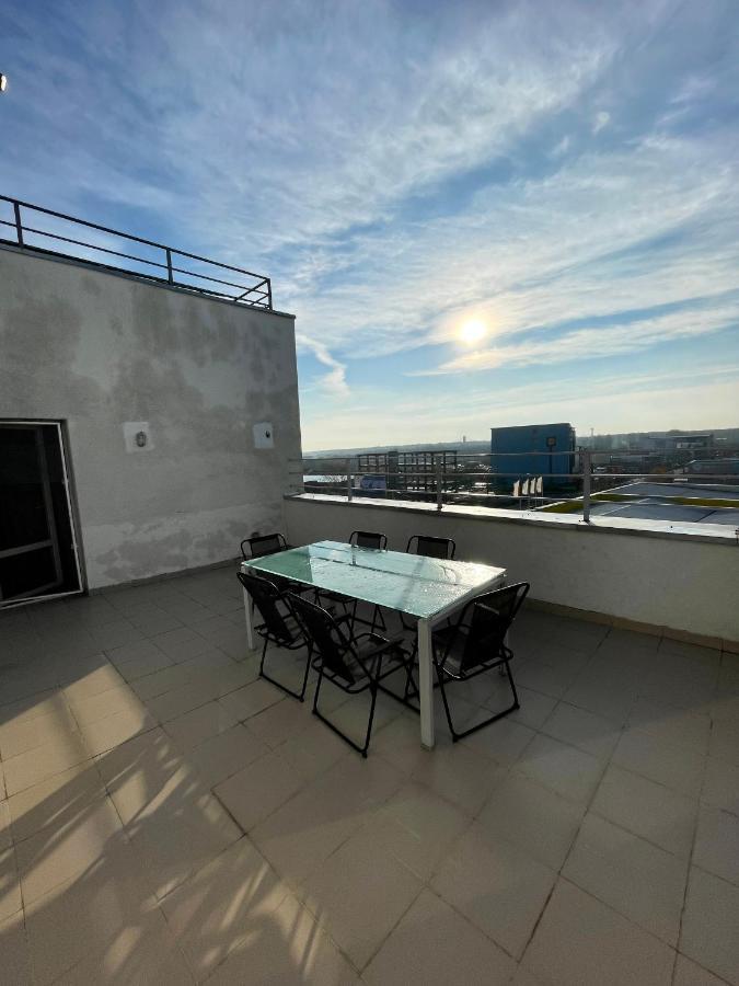 Luanaapartments #2 Otopeni Exterior foto